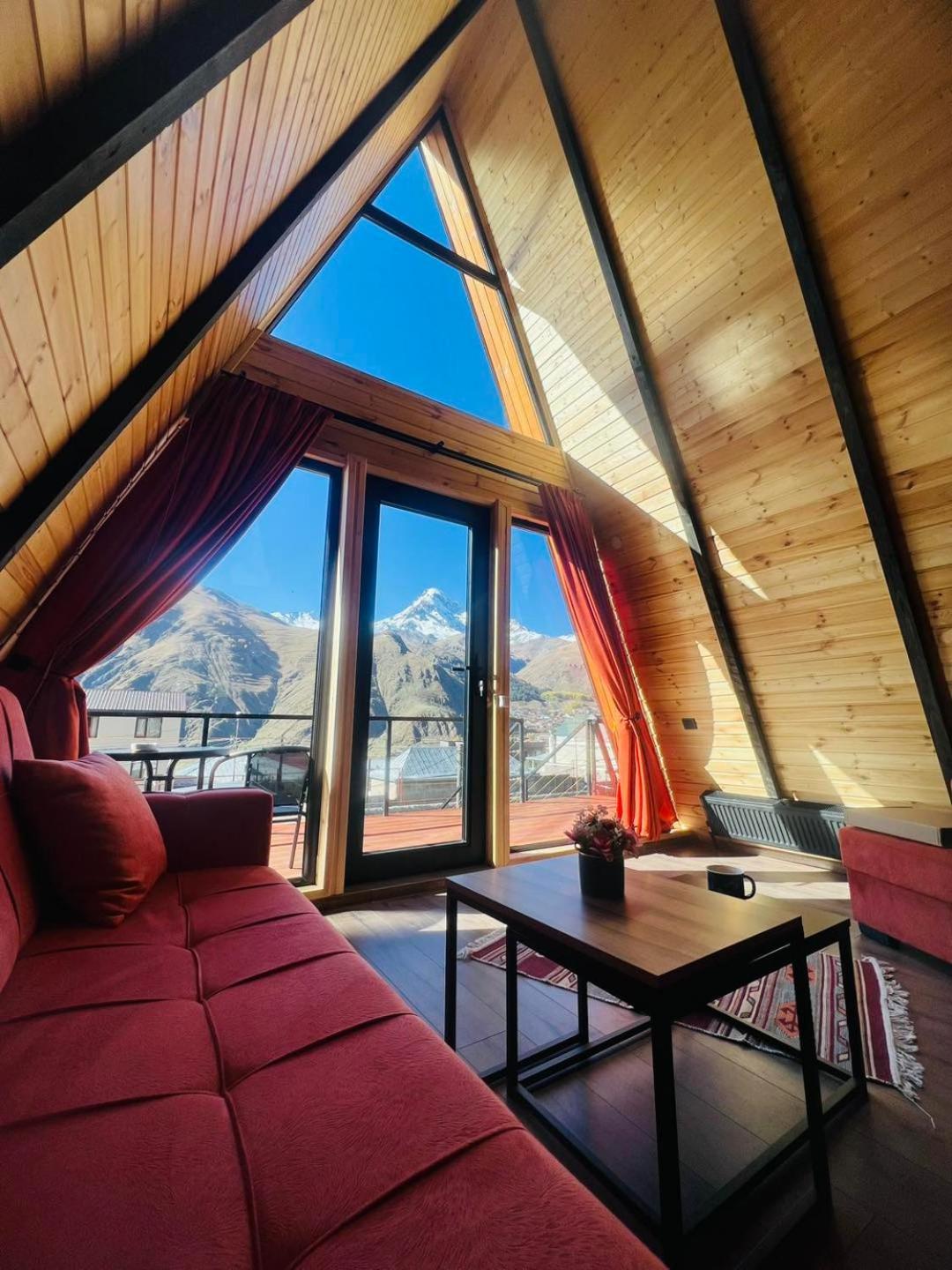 Hotel Pyramid Kazbegi Zewnętrze zdjęcie