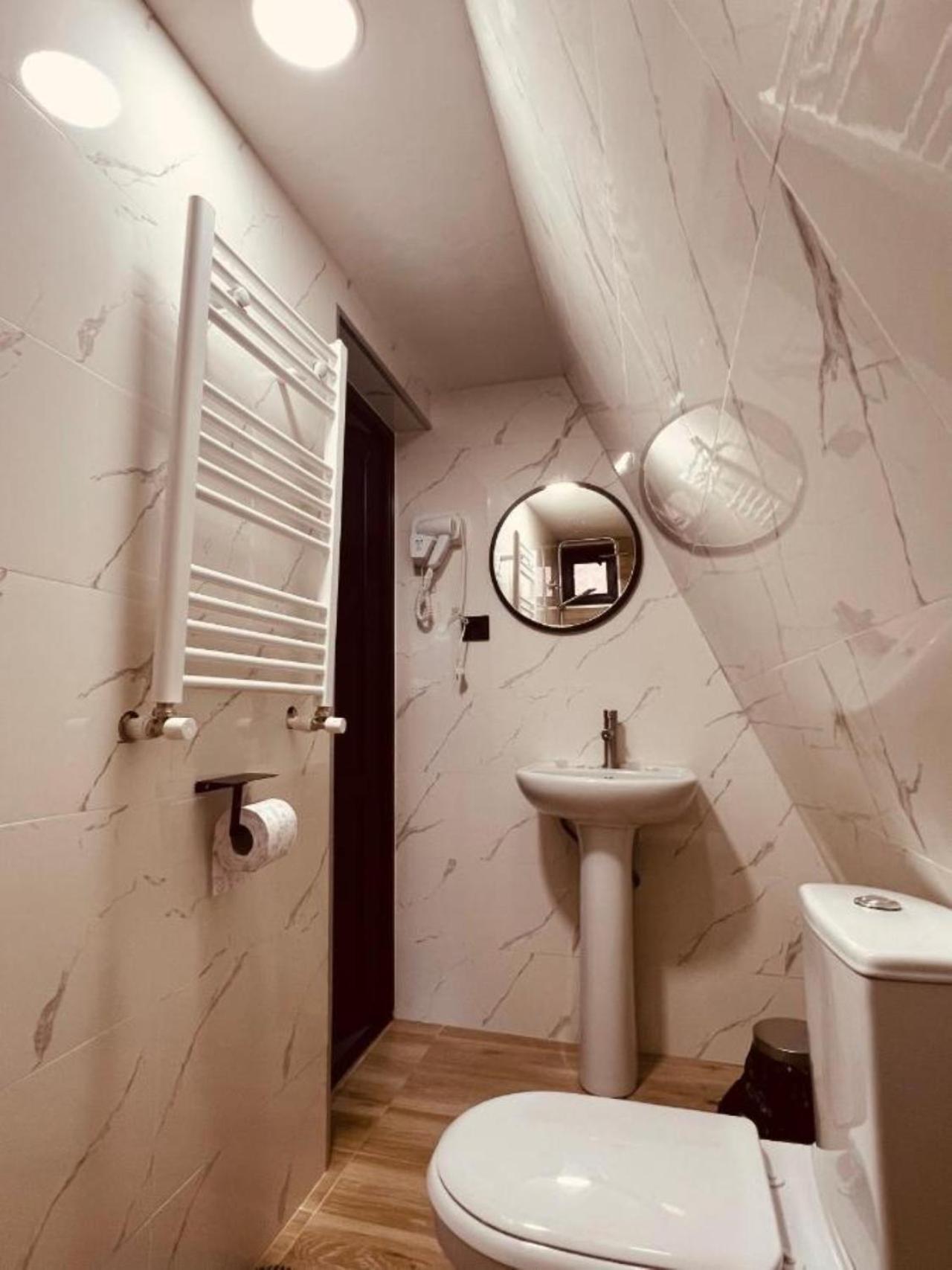 Hotel Pyramid Kazbegi Zewnętrze zdjęcie