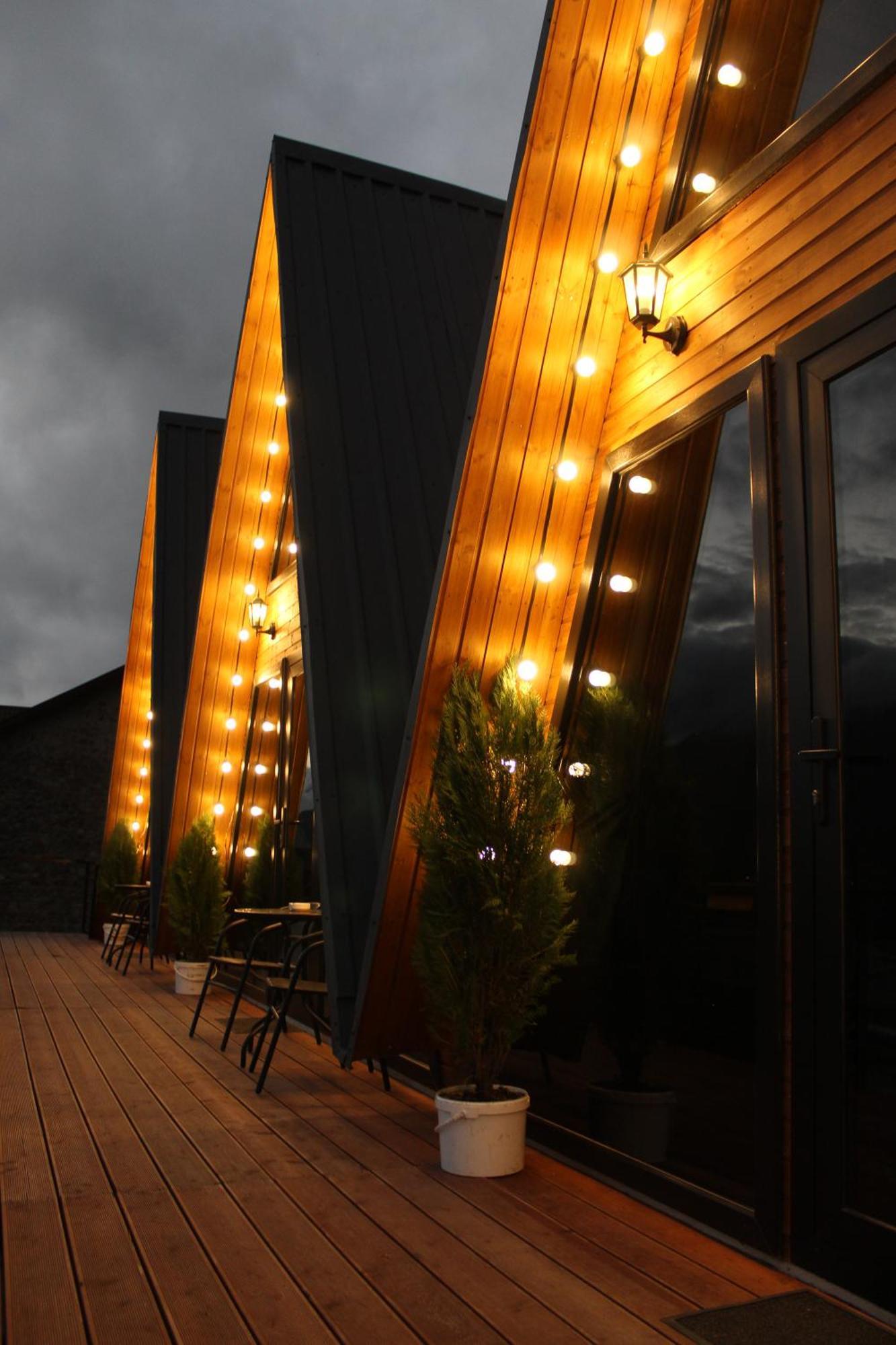 Hotel Pyramid Kazbegi Zewnętrze zdjęcie