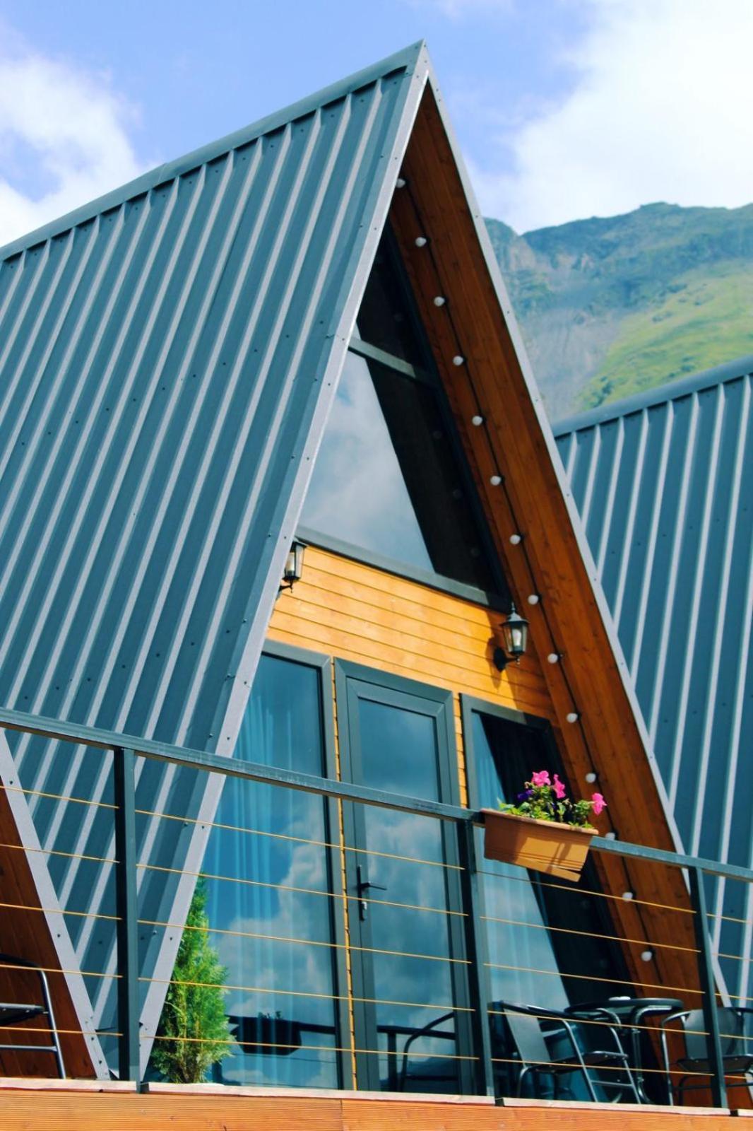 Hotel Pyramid Kazbegi Zewnętrze zdjęcie